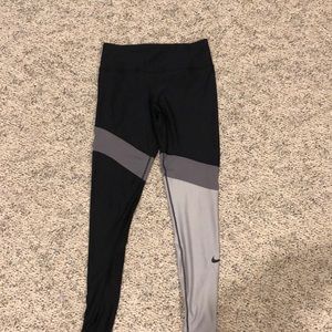 Nike colorblock high rise leggings